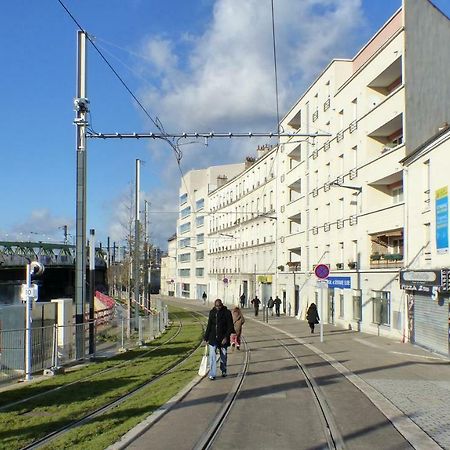8 Rue Brise Echalas サン＝ドニ エクステリア 写真